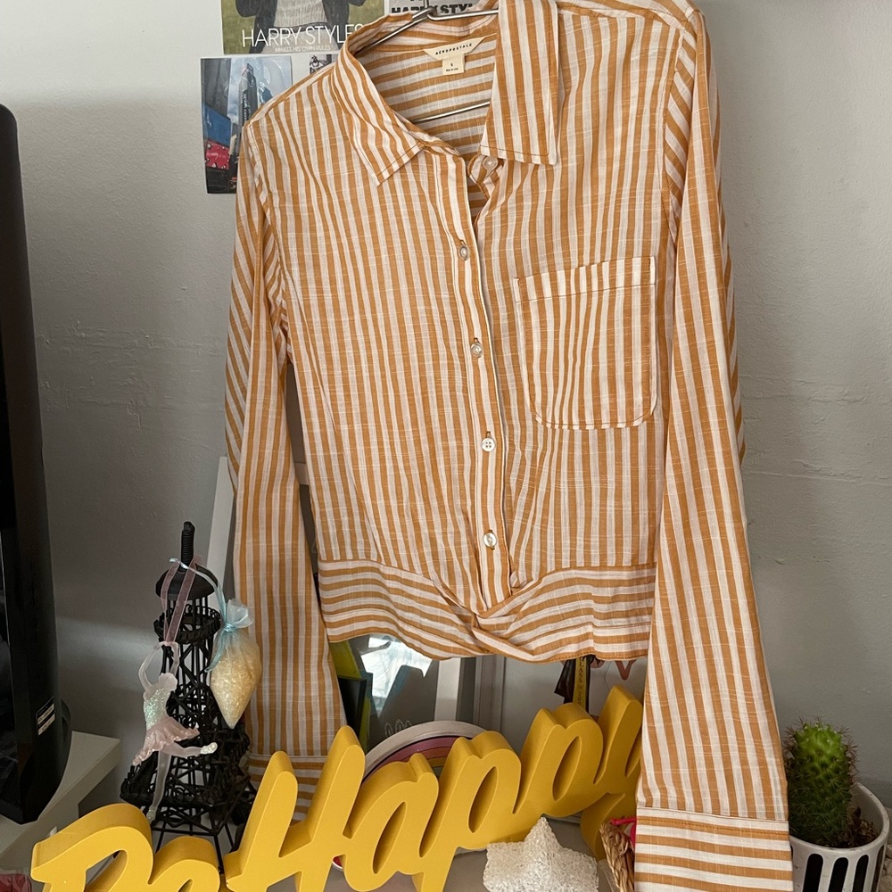 Aeropostale, long sleeve shirt, black and yellow stripes.